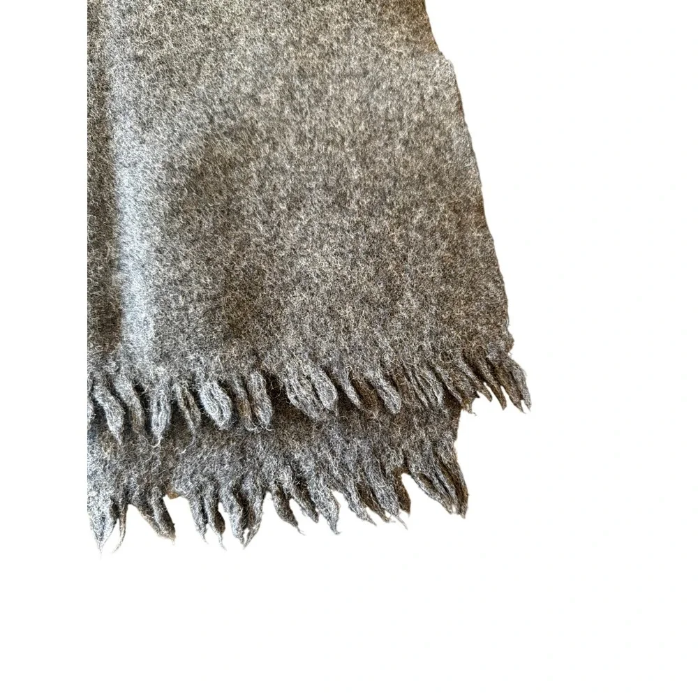 Lambswool Scarf Charcoal Gray 100% Wool Made in Uruguay Fringed Winter Classic